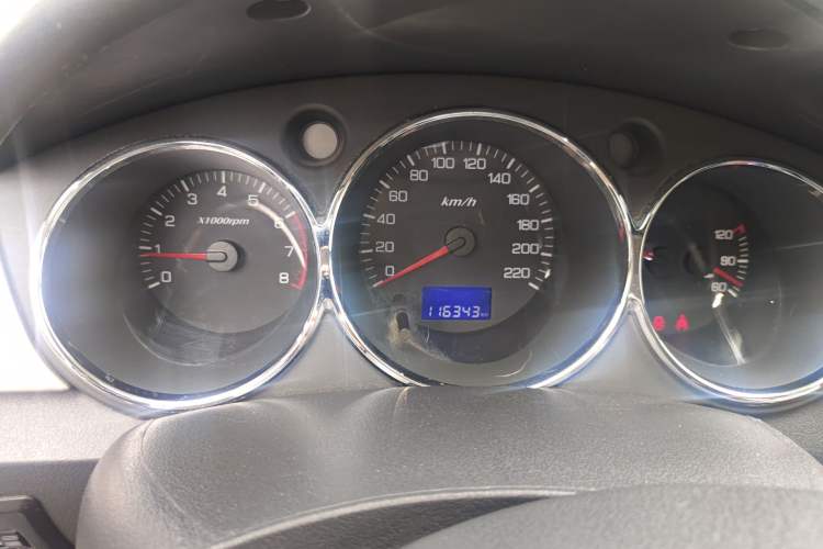 Used Dongfeng Aeolus H30 2014 CROSS 1.5L Manual Gratitude Edition
