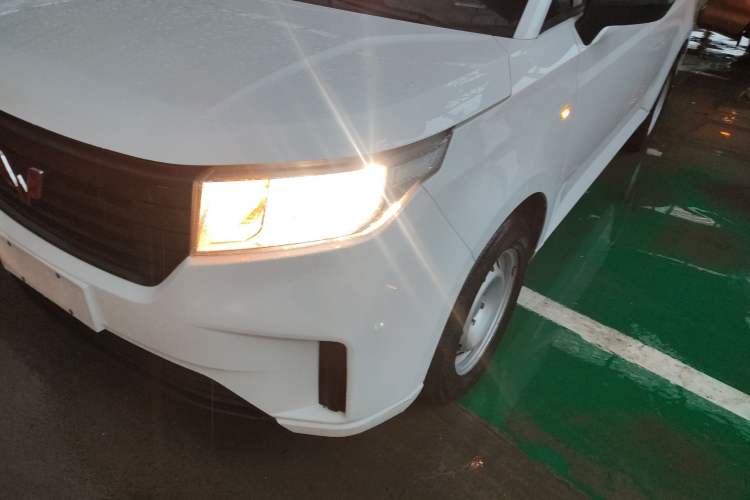 Used Wuling Hongguang PLUS 2020 1.5L Manual Standard Edition 5 Seats