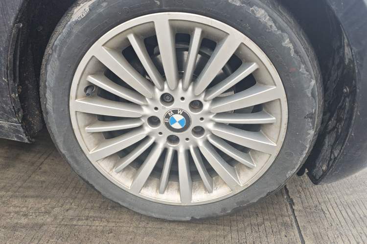 Used BMW 3 Series GT 2014 320i Design Package Model Right Front Wheel Hub