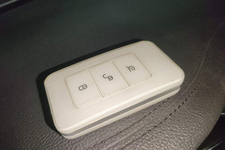 Used BYD Song MAX New Energy 2019 DM 1.5T Smart Connect Zhiyao Model 7 Seats China V Emission Standard
