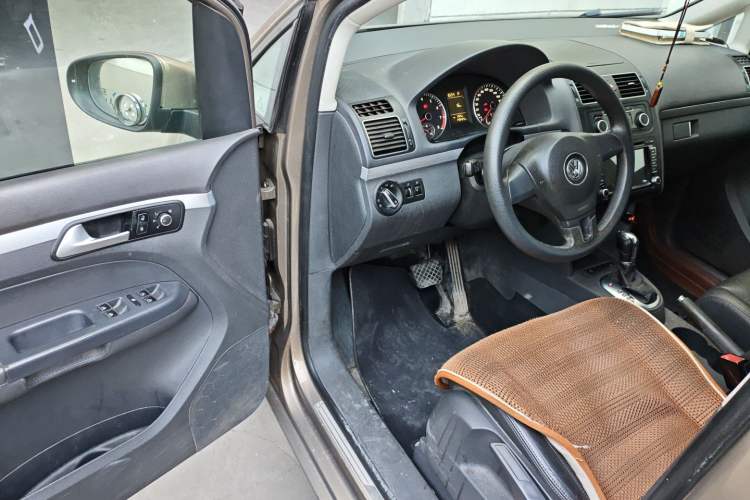 Used Volkswagen Touran 2015 1.4T DSG Comfort Edition 5 Seats
