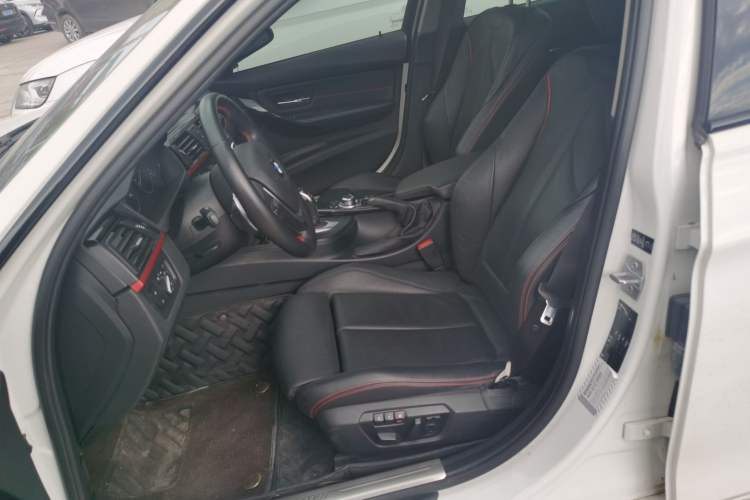 Used BMW 3 Series 2013 320i Sport Edition
