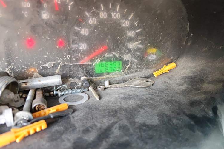 Used JAC Group Refine 2011 2.0L Shuttle Gasoline Standard Edition HFC4GA3 Odometer Close Up