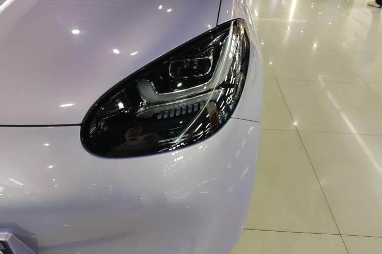 Used Wuling Bingo 2025 410 km Lingxi Deluxe Edition Left Front Headlight