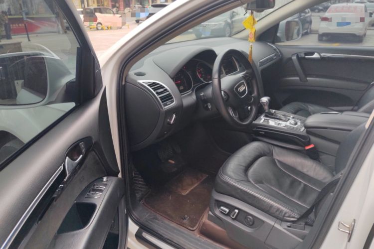 Used Audi Q7 2014 35 TFSI Sport Edition Driver Seat