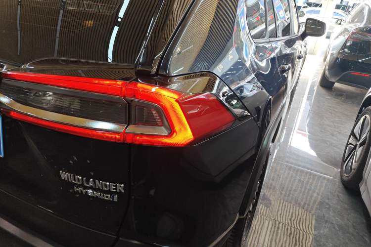 Used Toyota Wildlander 2020 Dual-Engine 2.5L E-CVT Two-Wheel Drive Tech Edition