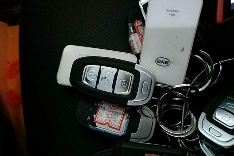 Used Hongqi E-QM5 2022 431 km Charge & Enjoy Edition