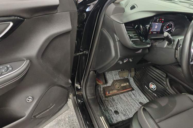 Used Buick Envision 2023 Encore Plus 652T Five-Seat Luxury Model
