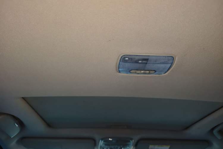 Used Haval H6 2015 Revised Version Sport Edition 1.5T Manual Transmission Two-Wheel Drive Elite Grade Headliner