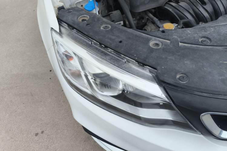 Used Geely Auto Vision 2019 Upgraded Model 1.5L Manual Luxury Version China V Standard