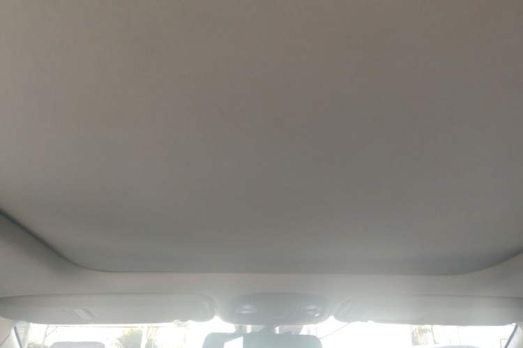 Used Kia Sorento 2015 Sorento L 2.4L Gasoline 4WD Elite Edition 7 Seats China V Emission Standard Headliner