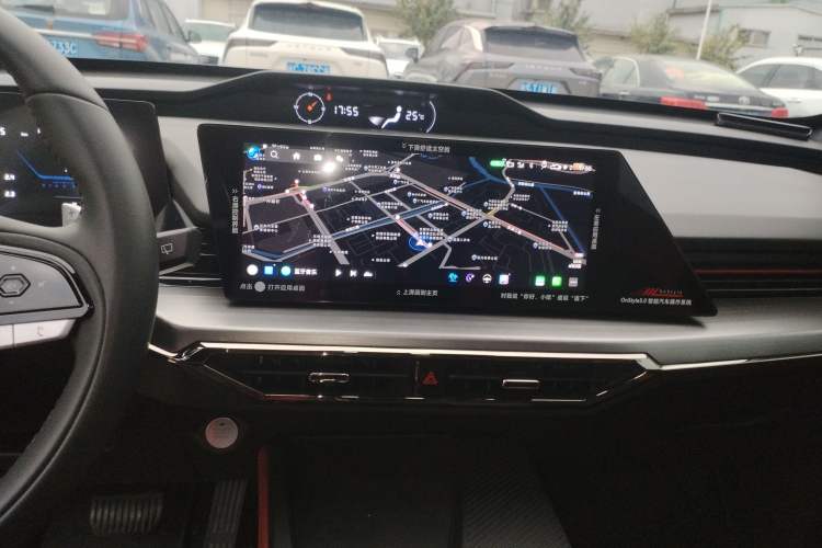 Used CHANGAN OSHAN Z6 2023 Blue Whale 1.5T DCT Smart Luxury Model Audio And AC Panel