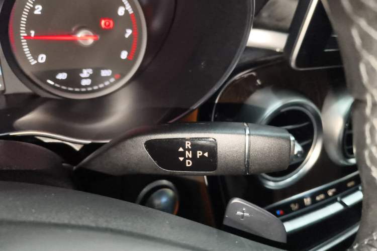 Used Mercedes-Benz GLC 2018 GLC 260 4MATIC Luxury Model Gear Lever