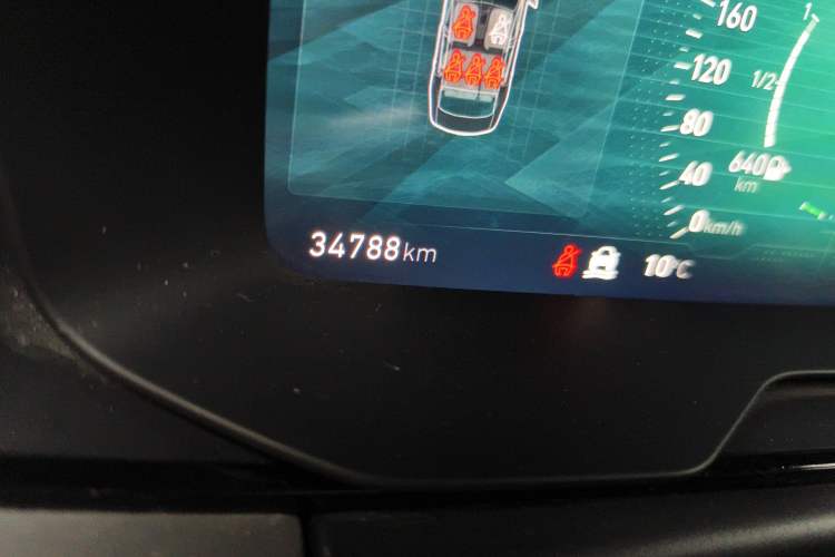 Used Lynk & Co 03 2019 2.0TD Automatic Jing Pro Edition Odometer Close Up