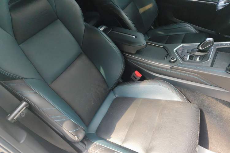 Used Lynk & Co 05 2020 2.0TD Two-Wheel Drive Shine Halo
