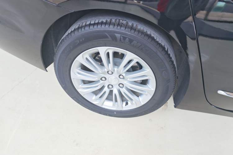 Used Buick LaCrosse 2018 30H Elite Edition