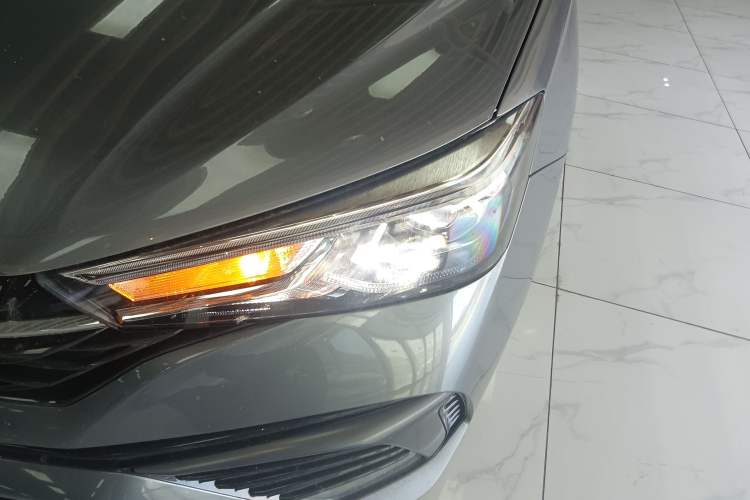 Used Roewe i5 2021 1.5L CVT Platinum Edition