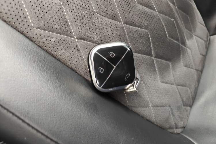 Used Baojun KiWi EV 2023 Smart Luxury Edition Ternary Lithium Vehicle Key