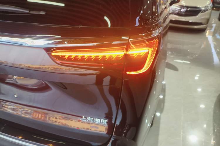 Used Buick GL8 2020 Avenir Avia Six-Seat Deluxe Edition
