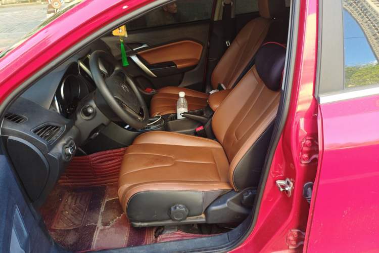 Used MG 5 2015 1.5T Automatic Luxury Edition
