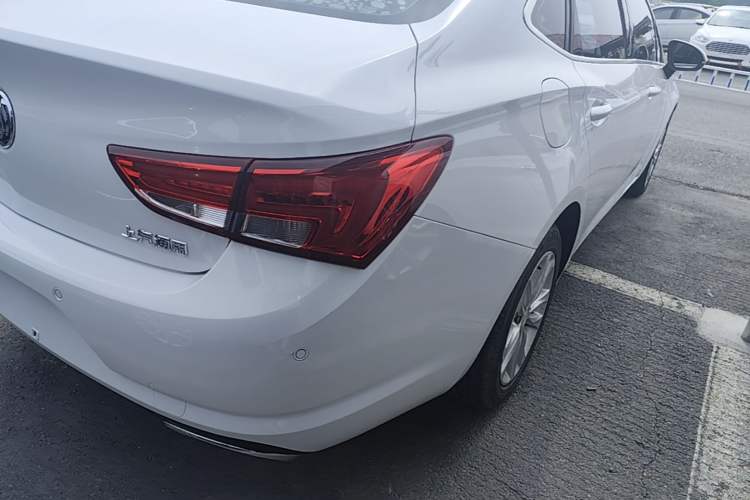 Used Buick Verano 2019 Sedan 20T Dual-Clutch Elite Model
