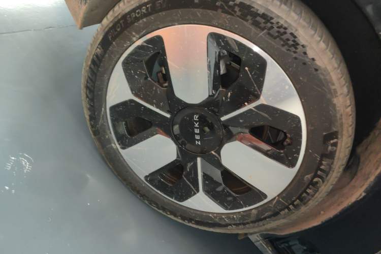 Used Zeekr MIX 2025 Intelligent Driving Version
