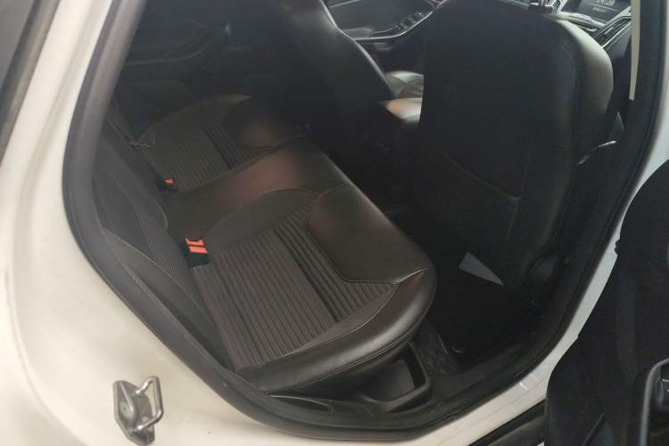 Used Ford Focus 2017 Sedan 1.6L Automatic Fashion Edition Smart Drive Version
