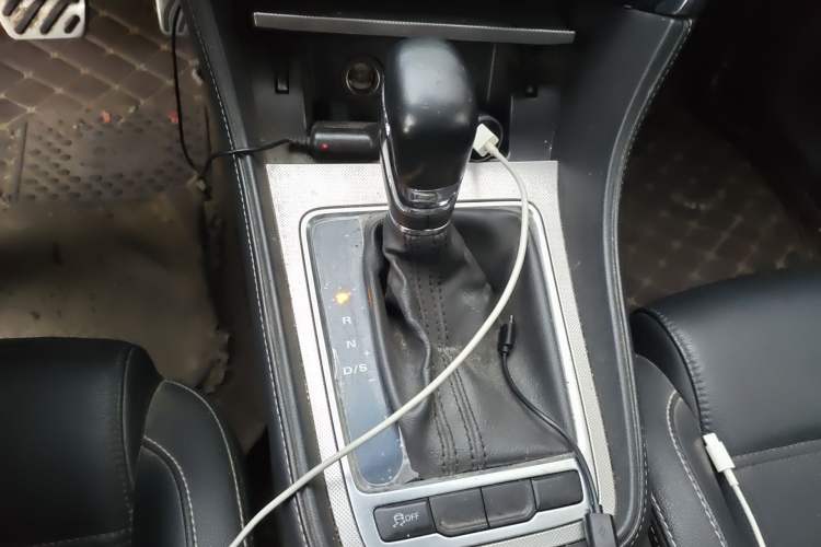 Used MG 6 2017 20T Automatic Luxury Smart Connect Version China V Standard Gear Lever