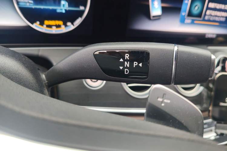 Used Mercedes-Benz E-Class 2020 Restyled E 300 L Sporty and Stylish Edition Gear Lever