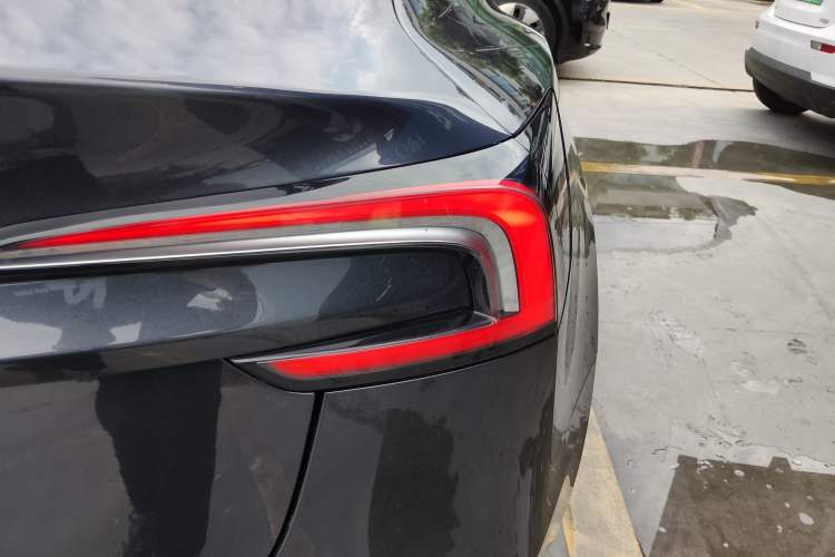Used Tesla Model 3 2023 Rear-Wheel-Drive Version Right Rear Taillight