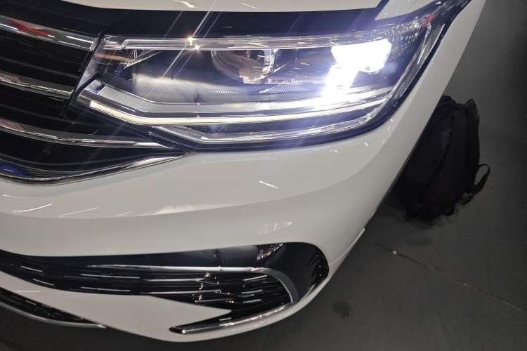 Used Volkswagen Tiguan L 2023 Restyled 330TSI Automatic Two-Wheel Drive R-Line Enhanced Comfort Version