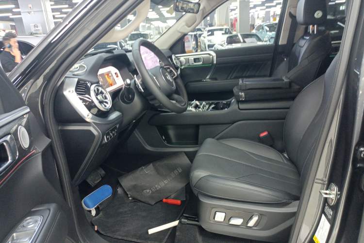 Used Tank 400 New Energy 2026 Model—Hi4-T Smart Enjoyment Version Left Front Seat