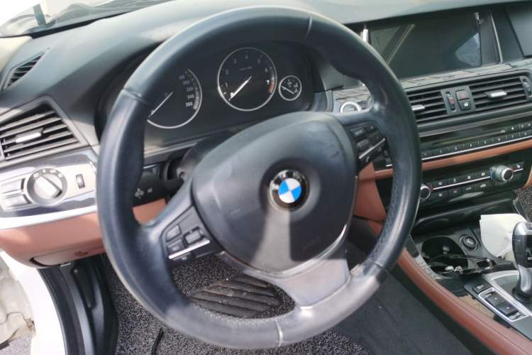 Used BMW 5 Series 2017 520Li Elegant Edition
