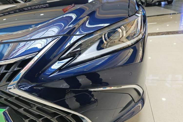 Used Lexus ES 2021 200 Excellence Edition
