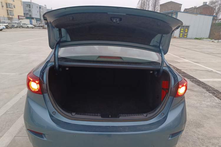 Used Mazda Mazda 3 Axela 2017 Sedan 1.5L Automatic Luxury Model Emission Standard China V