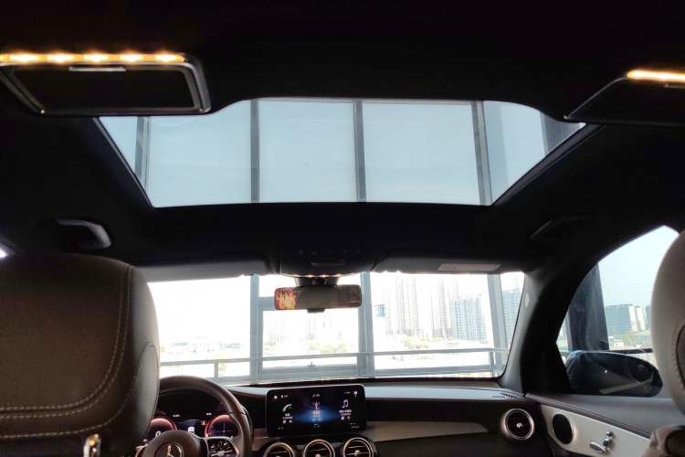 Used Mercedes-Benz GLC 2020 Facelifted GLC 260 L 4MATIC Dynamic Edition Headliner