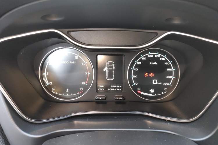 Used Geely Auto Vision X6 2016 1.8L Manual Luxury Model
