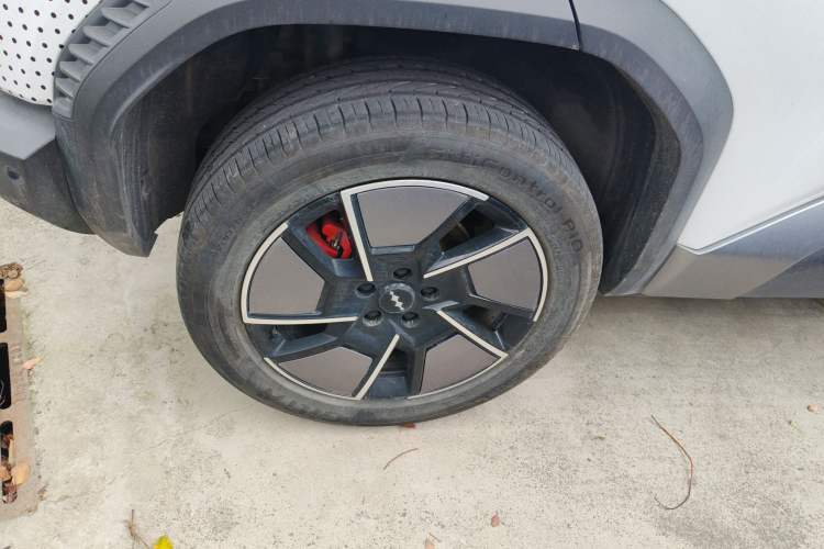 Used Formula Leopard Titanium 3 2025 501KM All-Wheel Drive Intelligent Driving Ultra Version