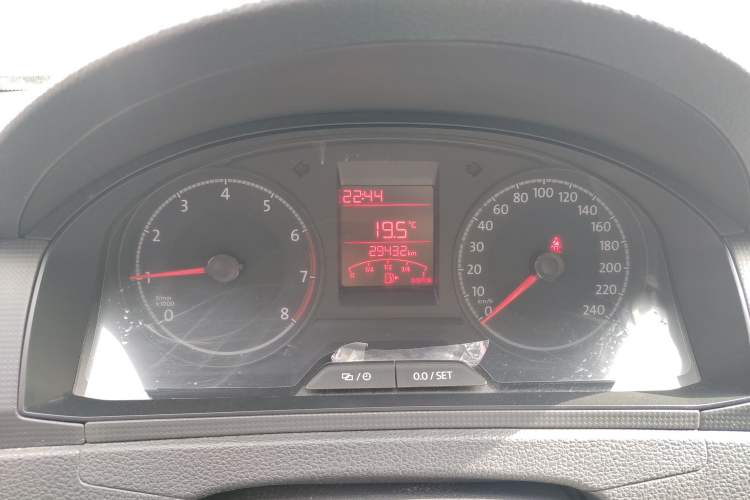 Used Volkswagen Santana 2016 1.6L Manual Fashion Edition
