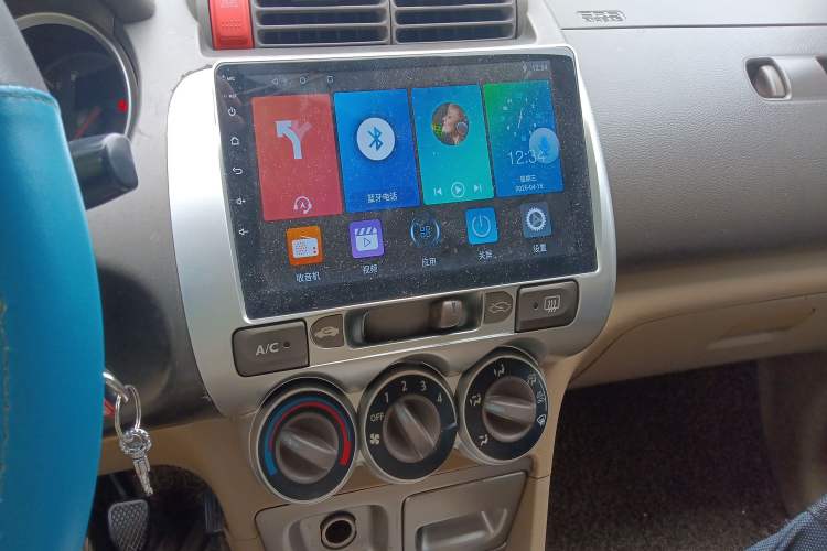 Used Honda Fit 2004 sedan 1.3L manual transmission