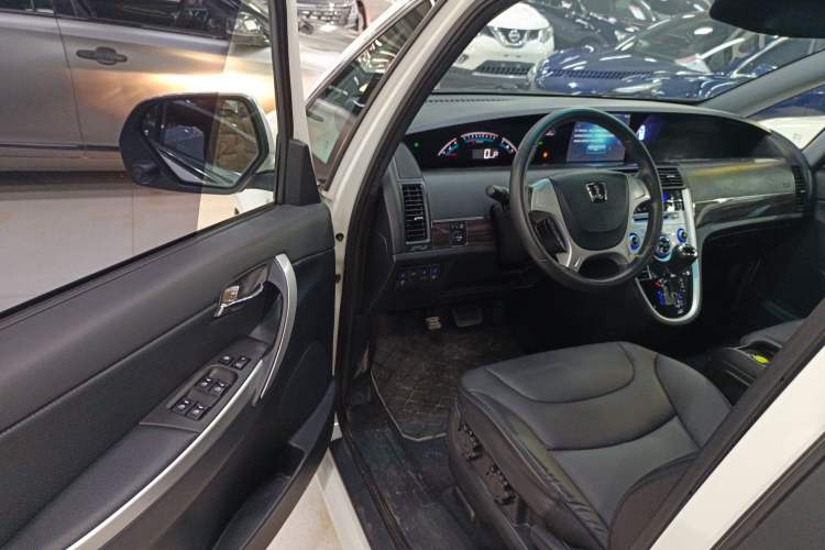 Used Luxgen Great 7 MPV 2016 2.0T Luxury Model
