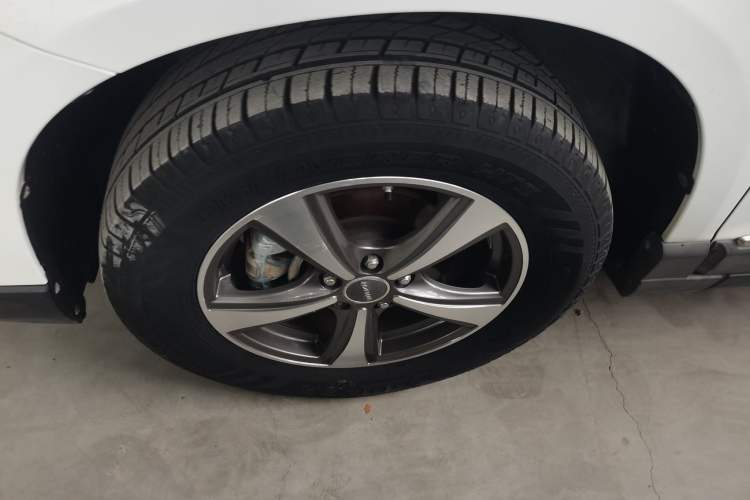 Used Haval H6 2017 Blue Label Sport Edition 1.5T Manual Two-Wheel Drive Elite Model Left Front Wheel Hub