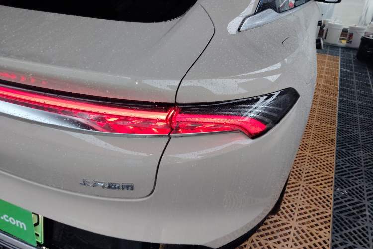 Used Buick L7 2025 Model Aivia Right Rear Taillight