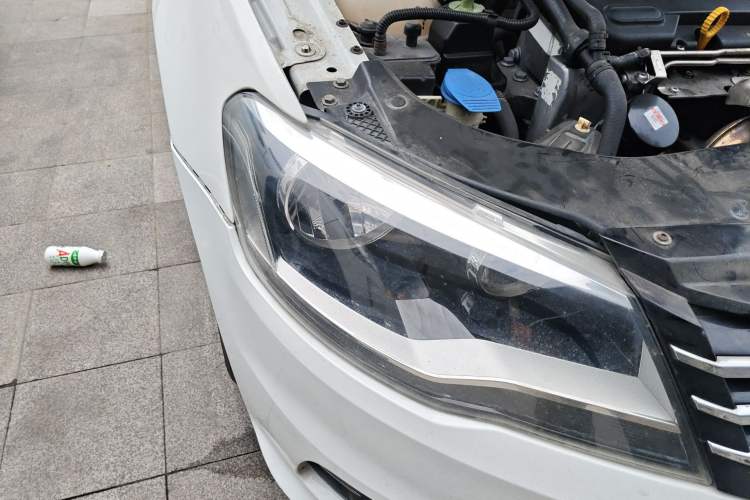 Used Volkswagen Bora 2013 1.4T Automatic Luxury Model Right Front Headlight