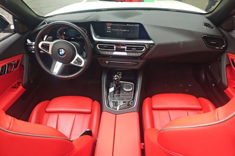 Used BMW Z4 2022 sDrive 25i M Sport Package Center Console