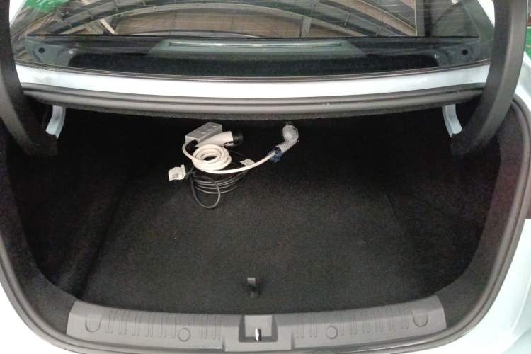 Used BYD Qin L 2025 DM-i Smart Drive 120KM Superior Model Trunk