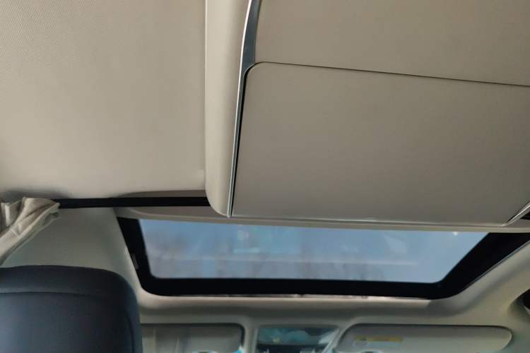 Used Honda Elysion 2022 2.0L eHEV Luxury First Edition