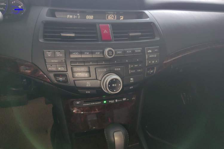 Used Honda Crosstour 2011 3.5L Flagship Edition Audio And AC Panel