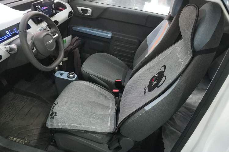 Used Geely Galaxy Panda 2023 Panda Mini 200km Endurance Bear
