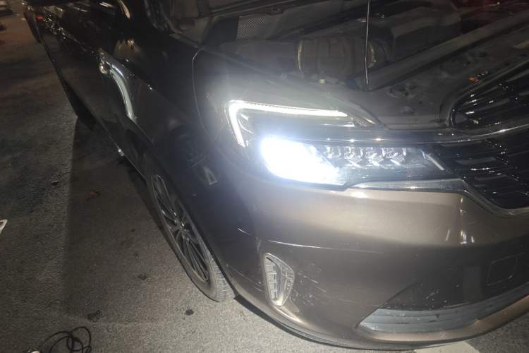 Used Buick GL8 2021 Land Cruiser Executive Class 652T Comfort Model
